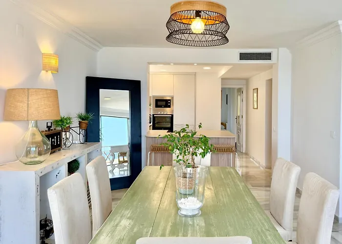 El Faro, Center Beachfront - Eaw Homes מארבלה